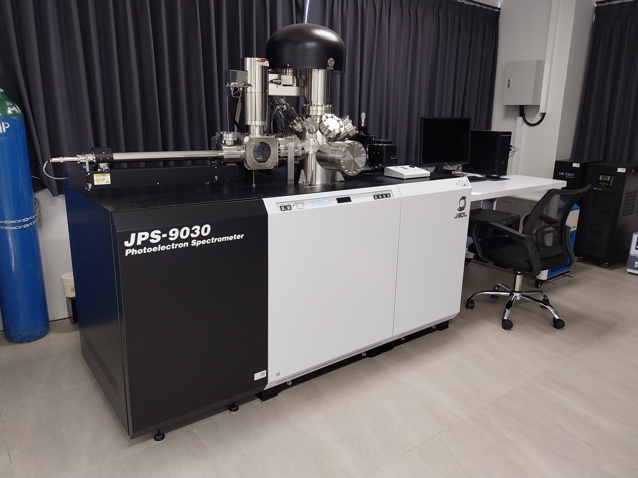 XPS (X-Ray Photoelectron Spectrophotometry)